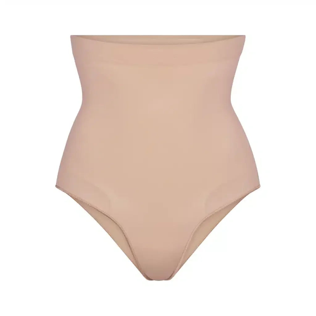 Body sculptant Ceralia® - Redéfinissez votre silhouette sans effort.